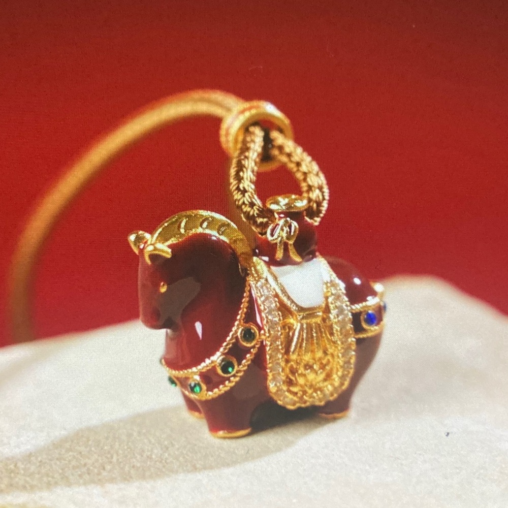 Elegant Gold and Brown Horse Pendant Necklace - Picture 3 of 4